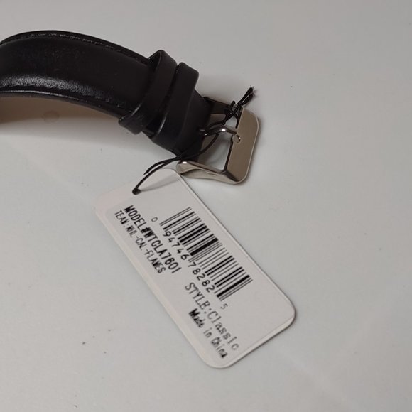 Calgary Flames Watch With Leather Band - Picture 4 of 15